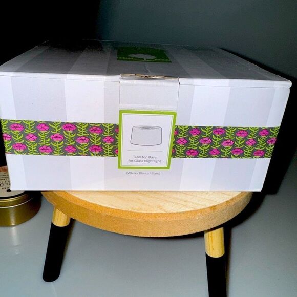 SCENTSY TABLETOP FOR GLASS NIGHTLIGHT - Picture 1 of 3